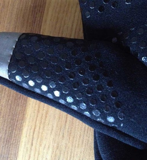 the-north-face-antirutsch-noppen-etip Die Antirutschbeschichtung, die keine ist.